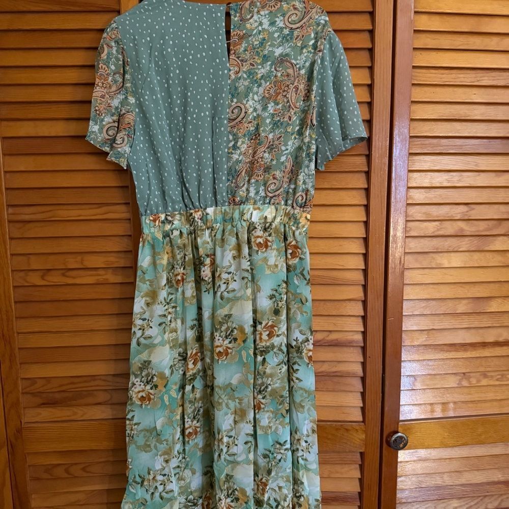 Gigio Twist Front Elastic Waist Floral Midi Dress with Full Lining and Key Hole - Picture 10 of 10